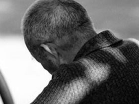 关于如何调整老年人心理状态的毕业论文题目范文